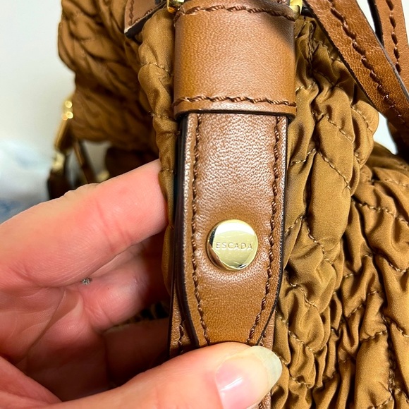 EUC ESCADA Leather boho bag in rich brown w/gold handles. Stunning and unique🤩 - Picture 4 of 5